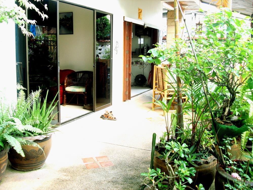 Waree'S Guesthouse Phuket Kültér fotó
